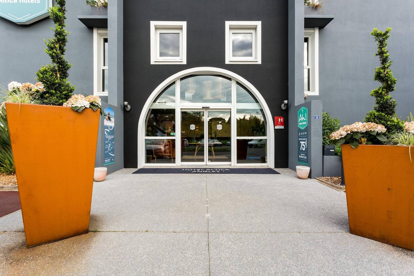 Kyriad Anglet - Biarritz-France-Anglet-General view-5