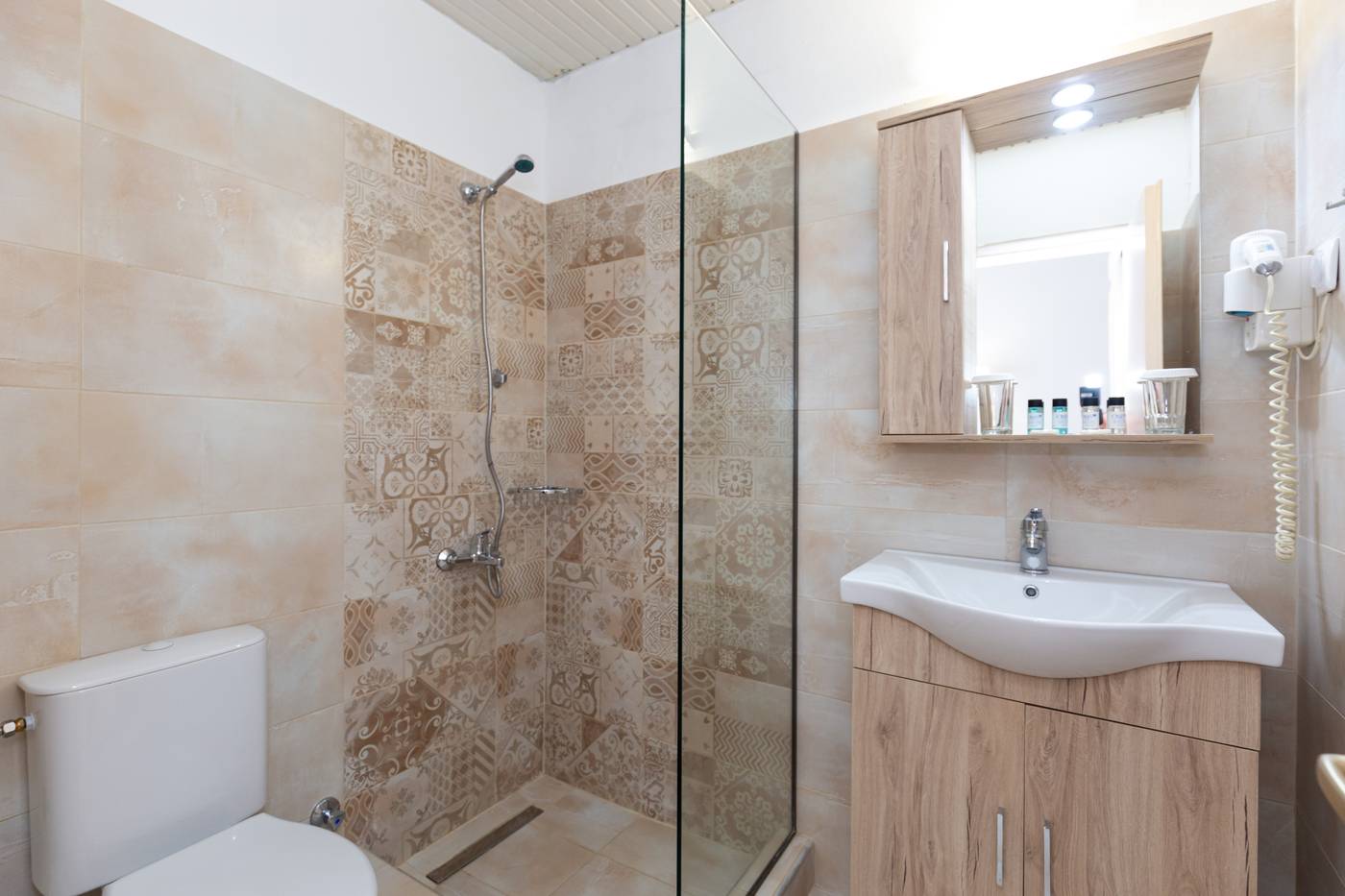 Oasis-Hotel-Room-31