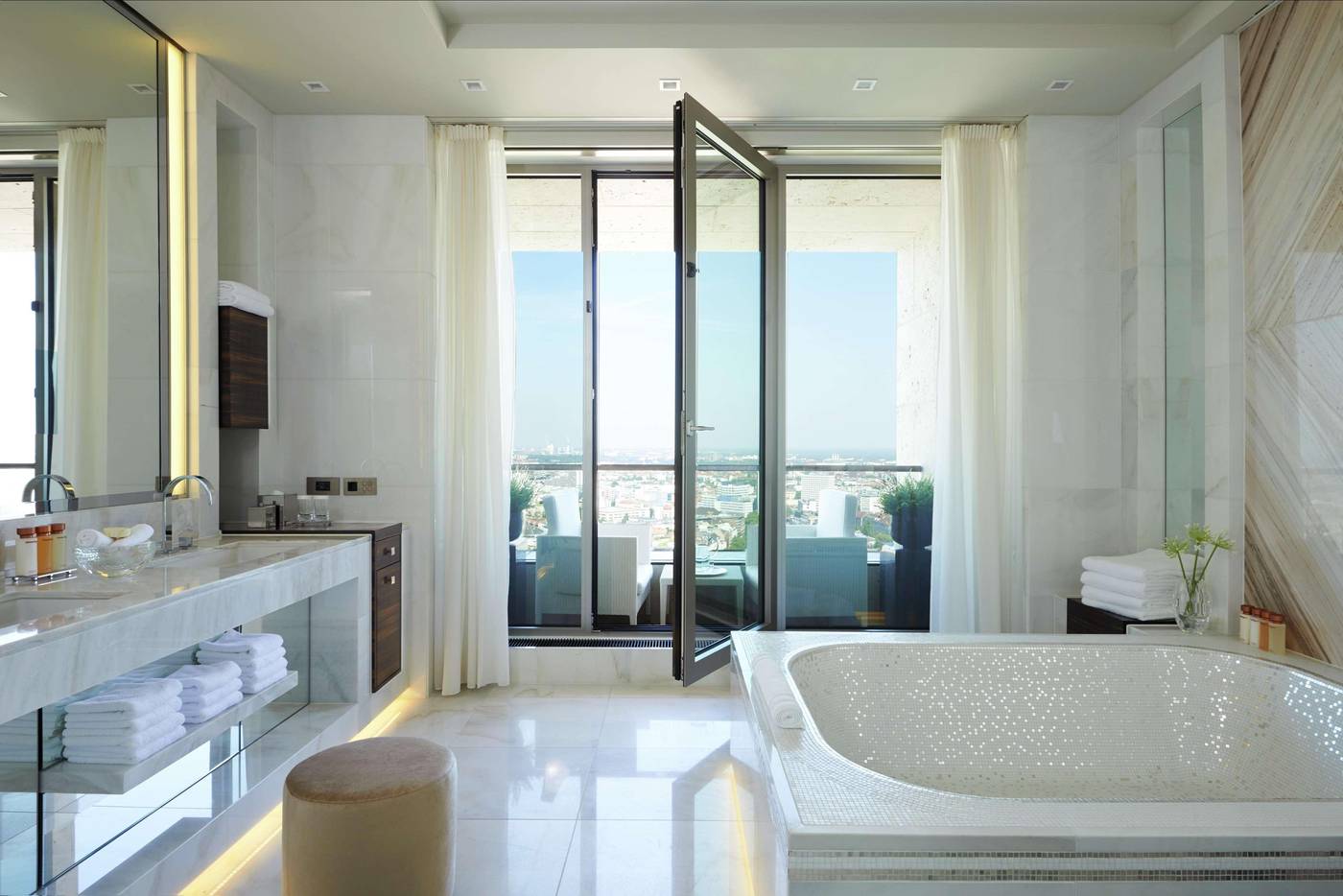 Waldorf-Astoria-Berlin-Room-62