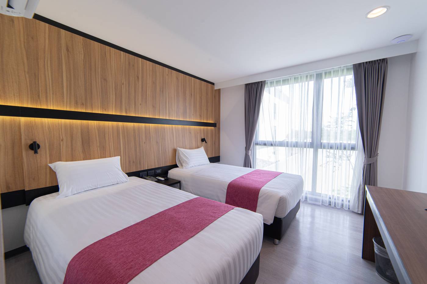 Gate43-Airport-Hotel-Room-22