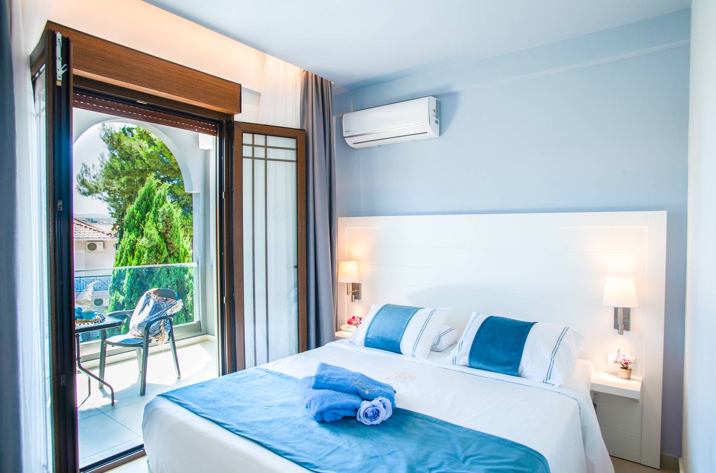 Lily-Ann-Village-Room-30