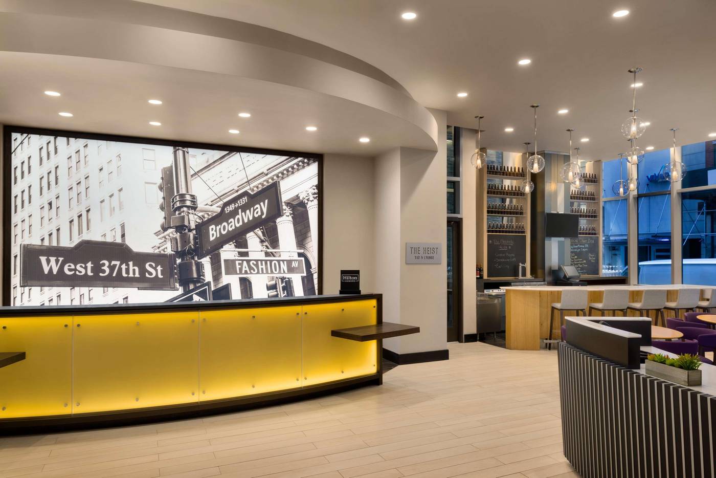 Embassy-Suites-by-Hilton-New-York-Manhattan-Times-Sq-Lobby-18