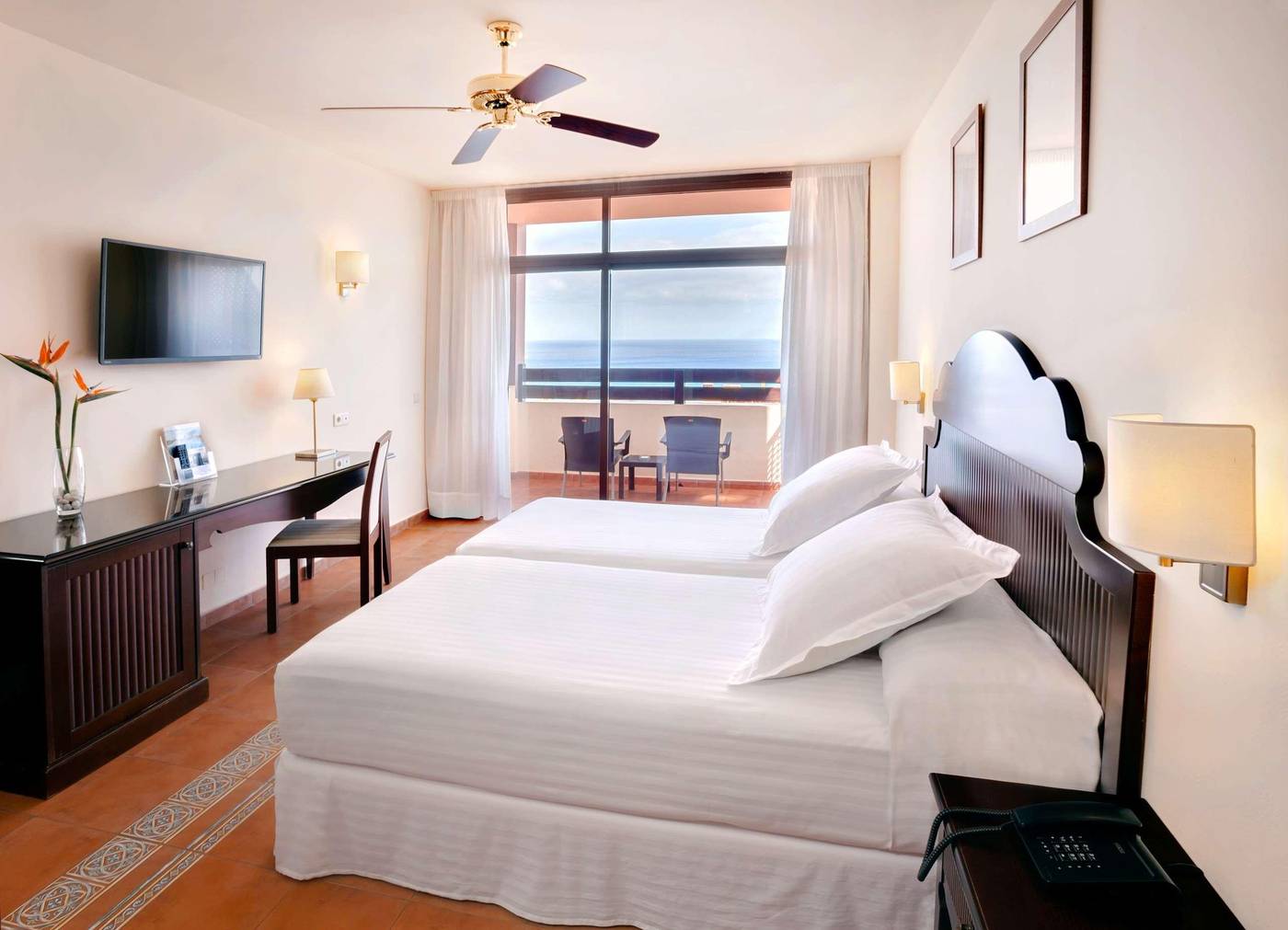 Occidental-Jand----a-Mar-Room-25