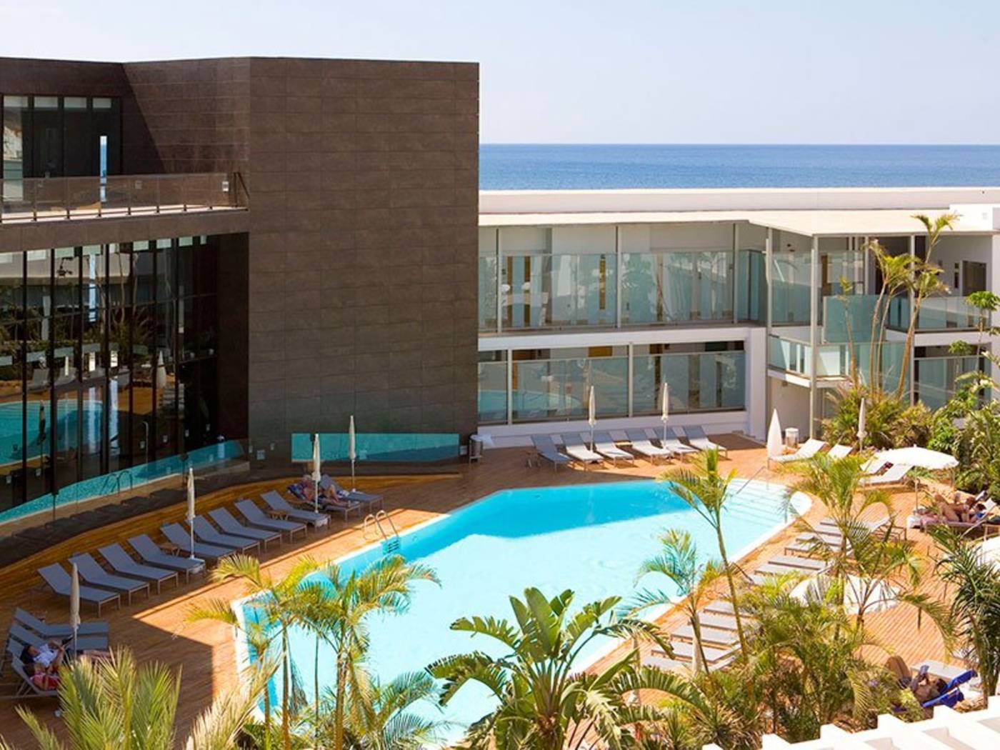 R2-Bahi-a-Design-Hotel---Spa-Wellness---Adult-Only-Pool-6