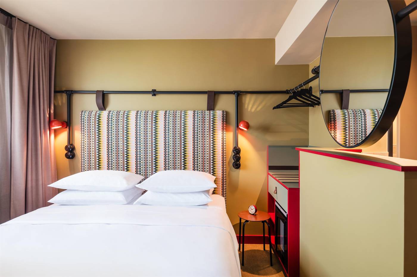 Me-and-All-Berlin-East-Side--part-of-JdV-by-Hyatt-Room-12