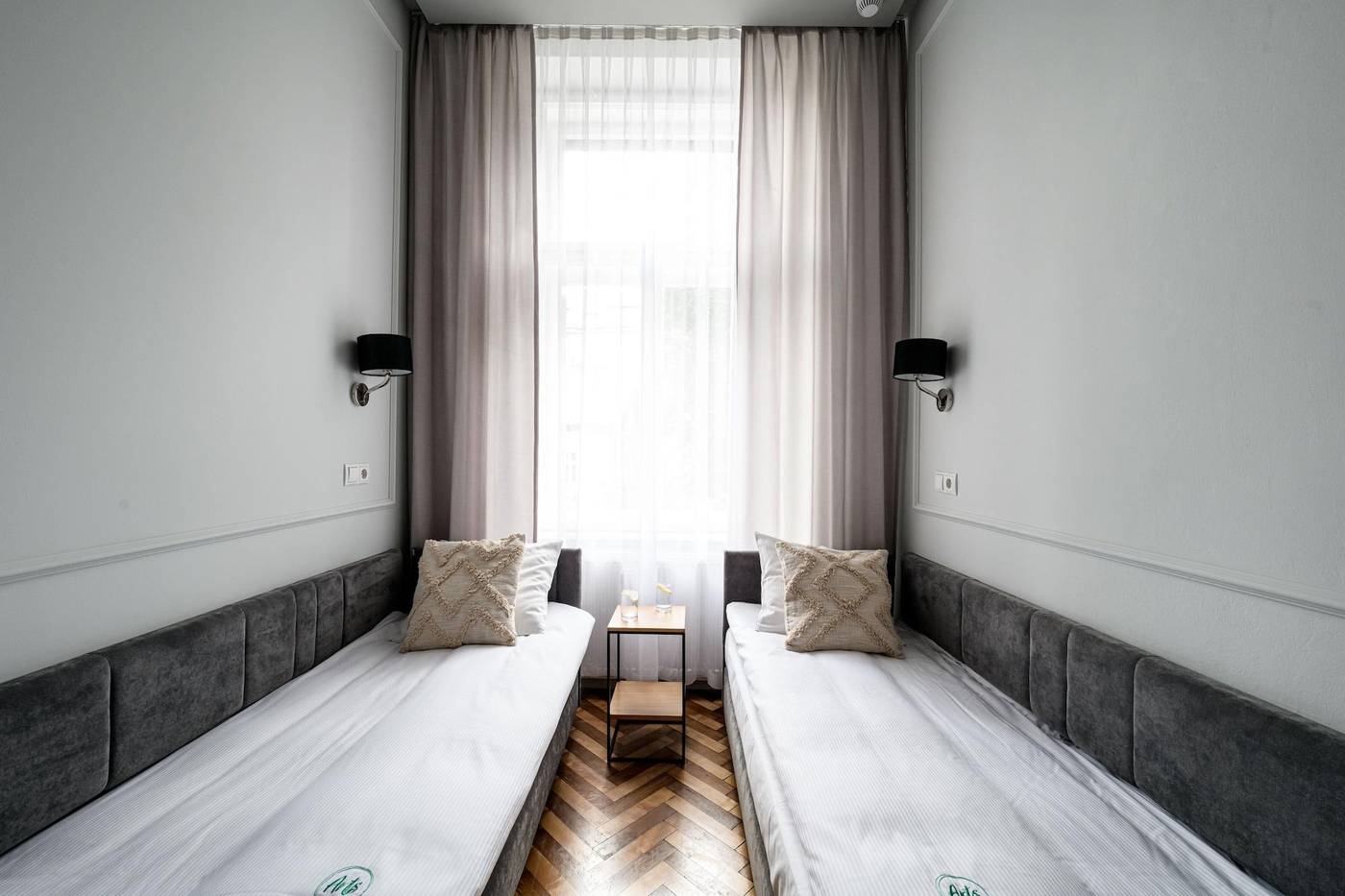 Arts-Apartments-Room-50