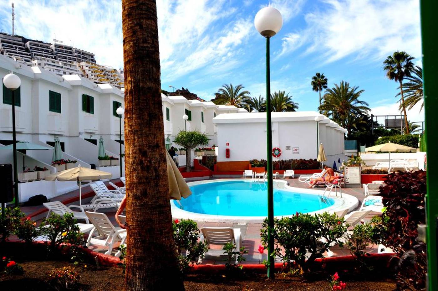 Niza-Pool-1