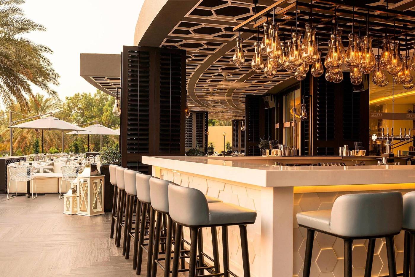 Le-Royal-Meridien-Beach-Resort-and-Spa-Restaurant-13