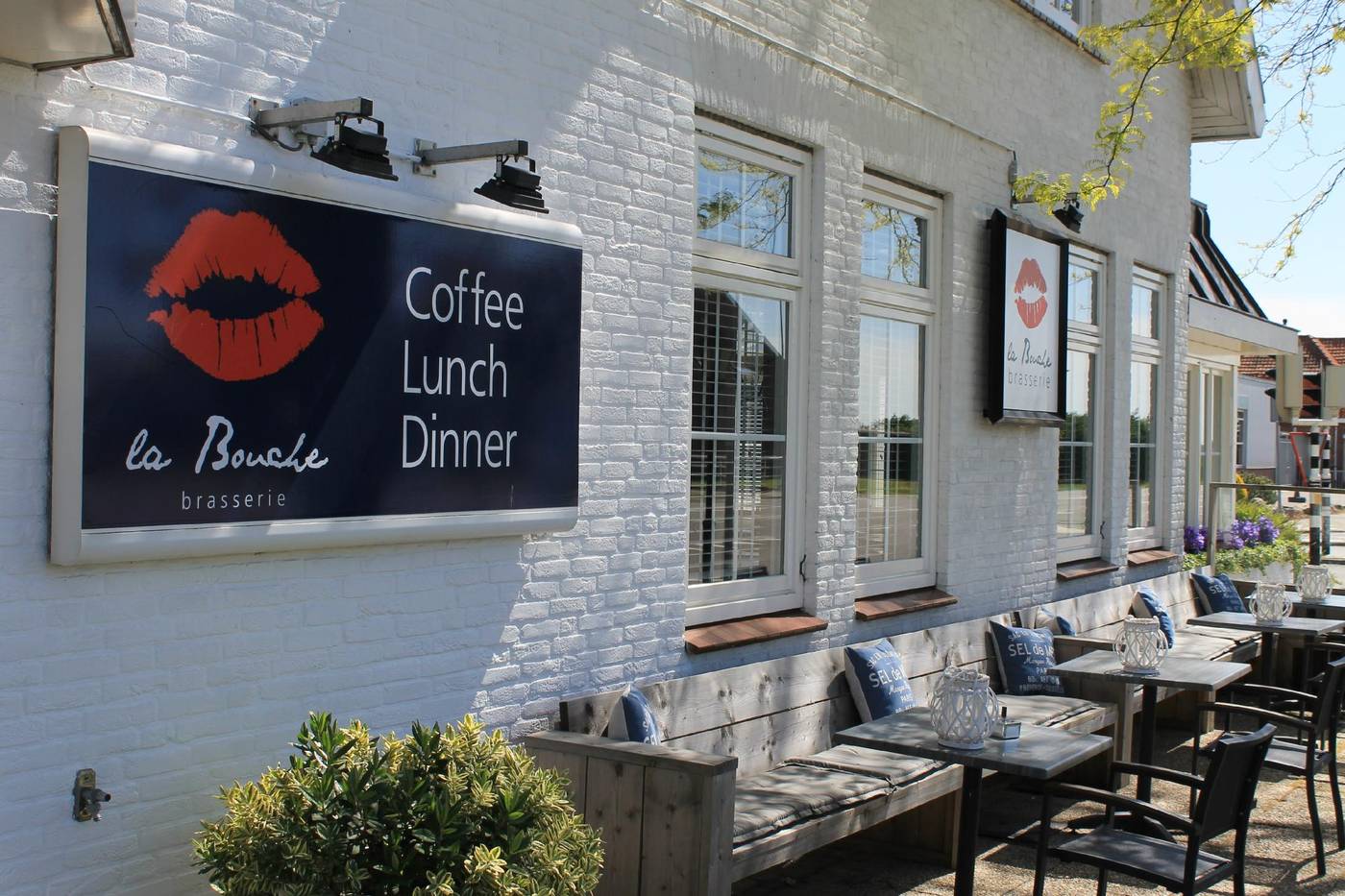 Herbergh-Amsterdam-Airport-Lobby-23