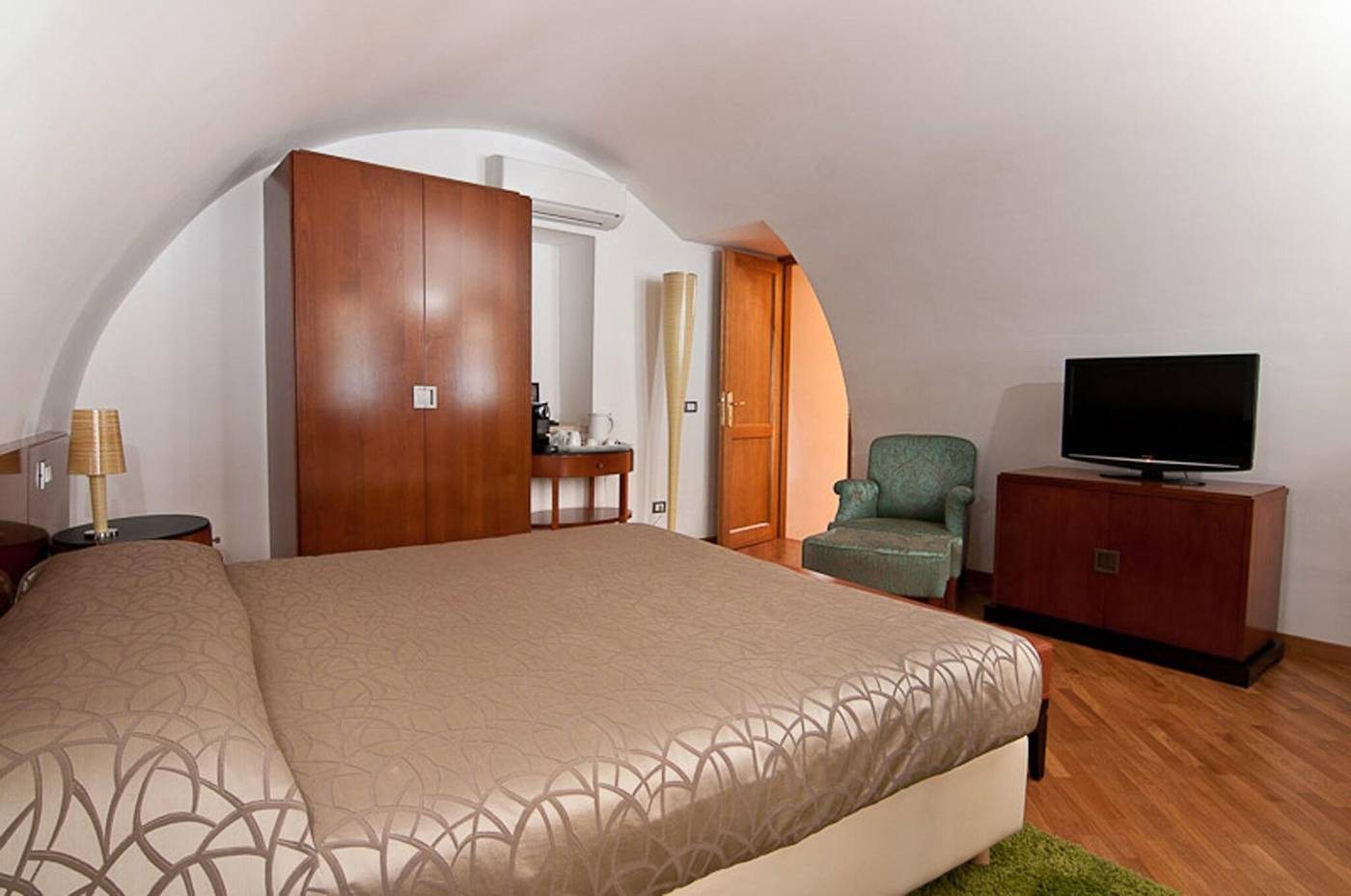 St-Peter-Six-Guest-House-Room-2