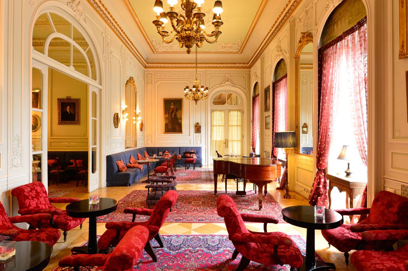Pestana-Palace-Lisboa---Hotel---National-Monument-Lobby-10