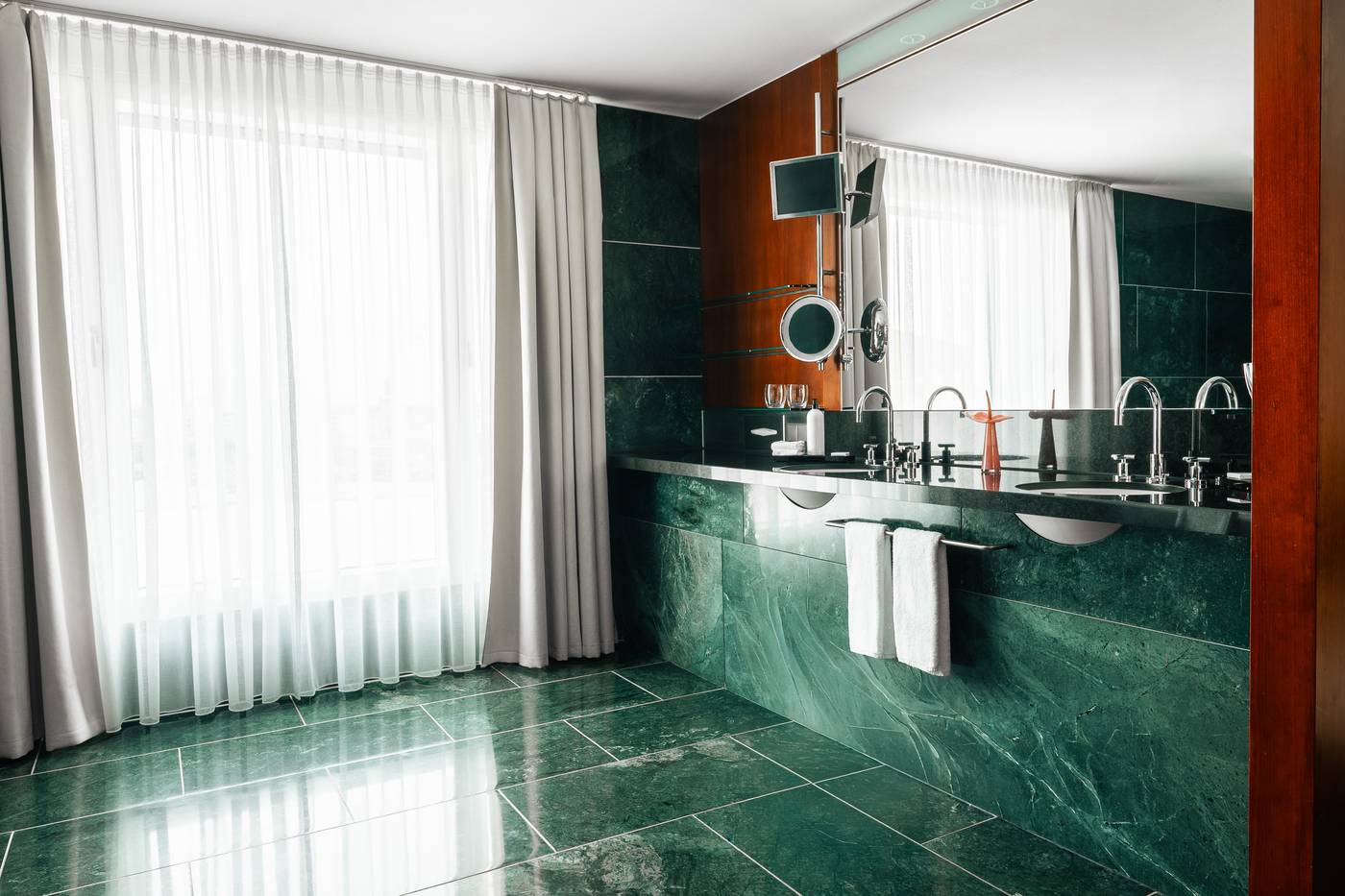 Grand-Hyatt-Berlin-Room-54