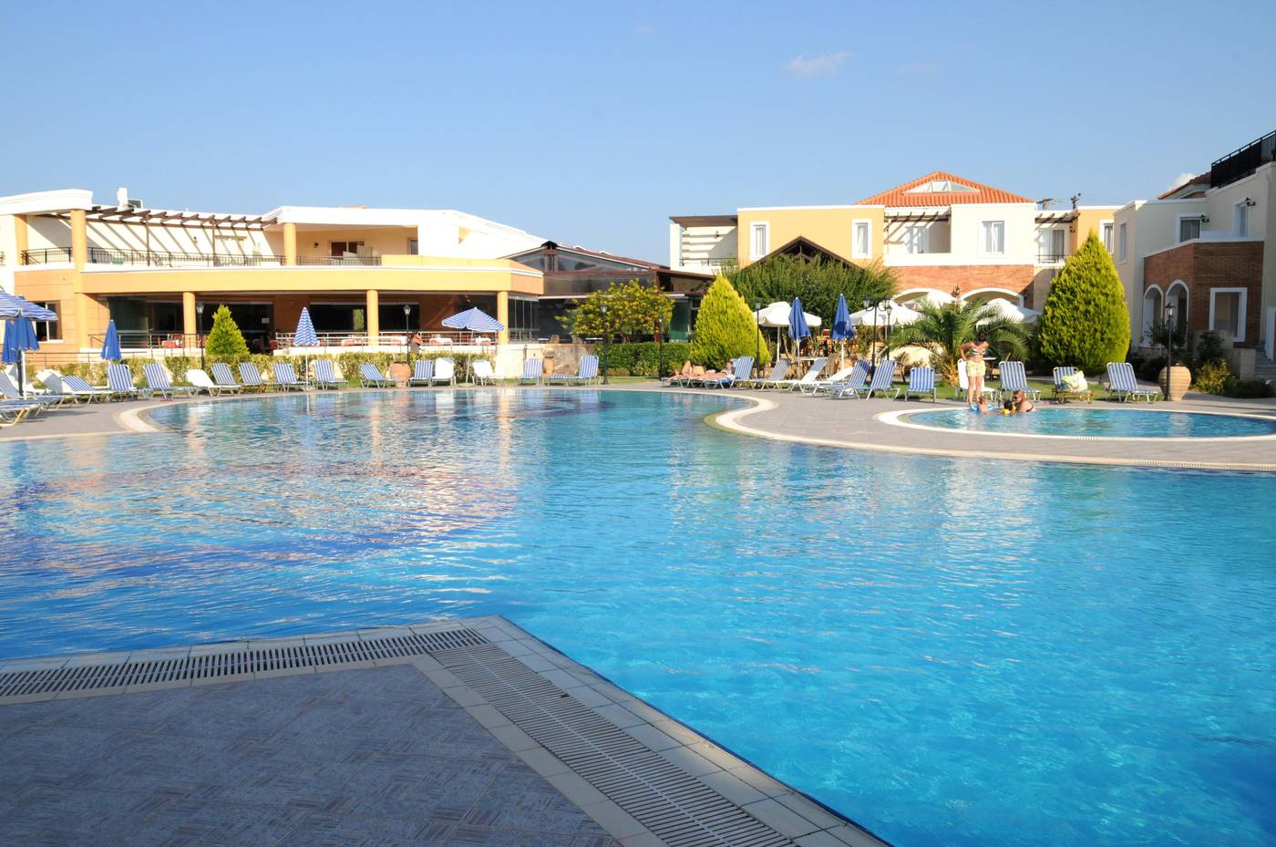 Chrispy-World-Pool-4