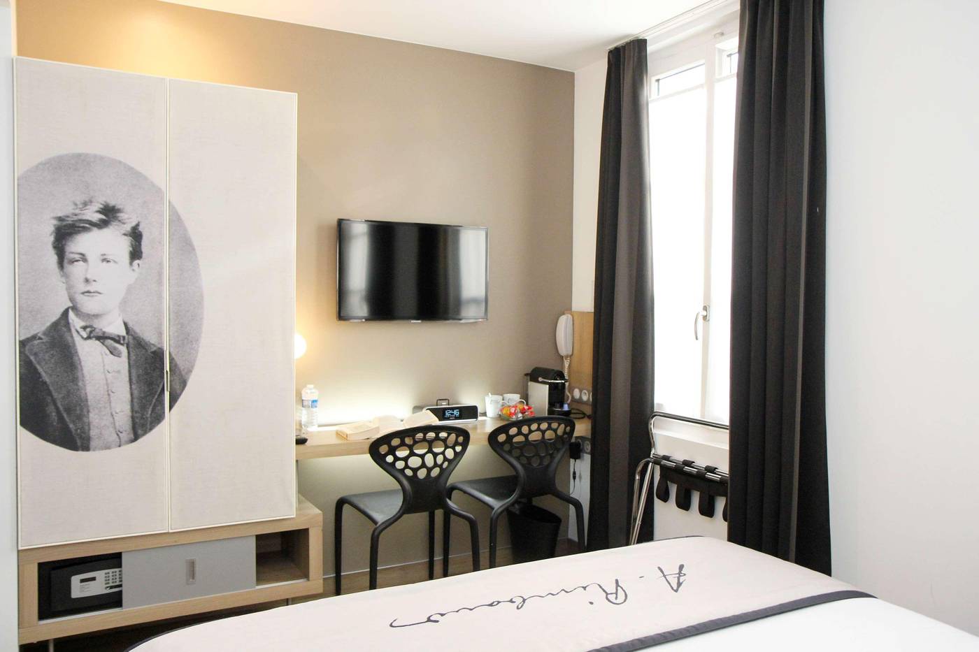 Hotel-Litteraire-Arthur-Rimbaud--BW-Signature-Coll-Room-52