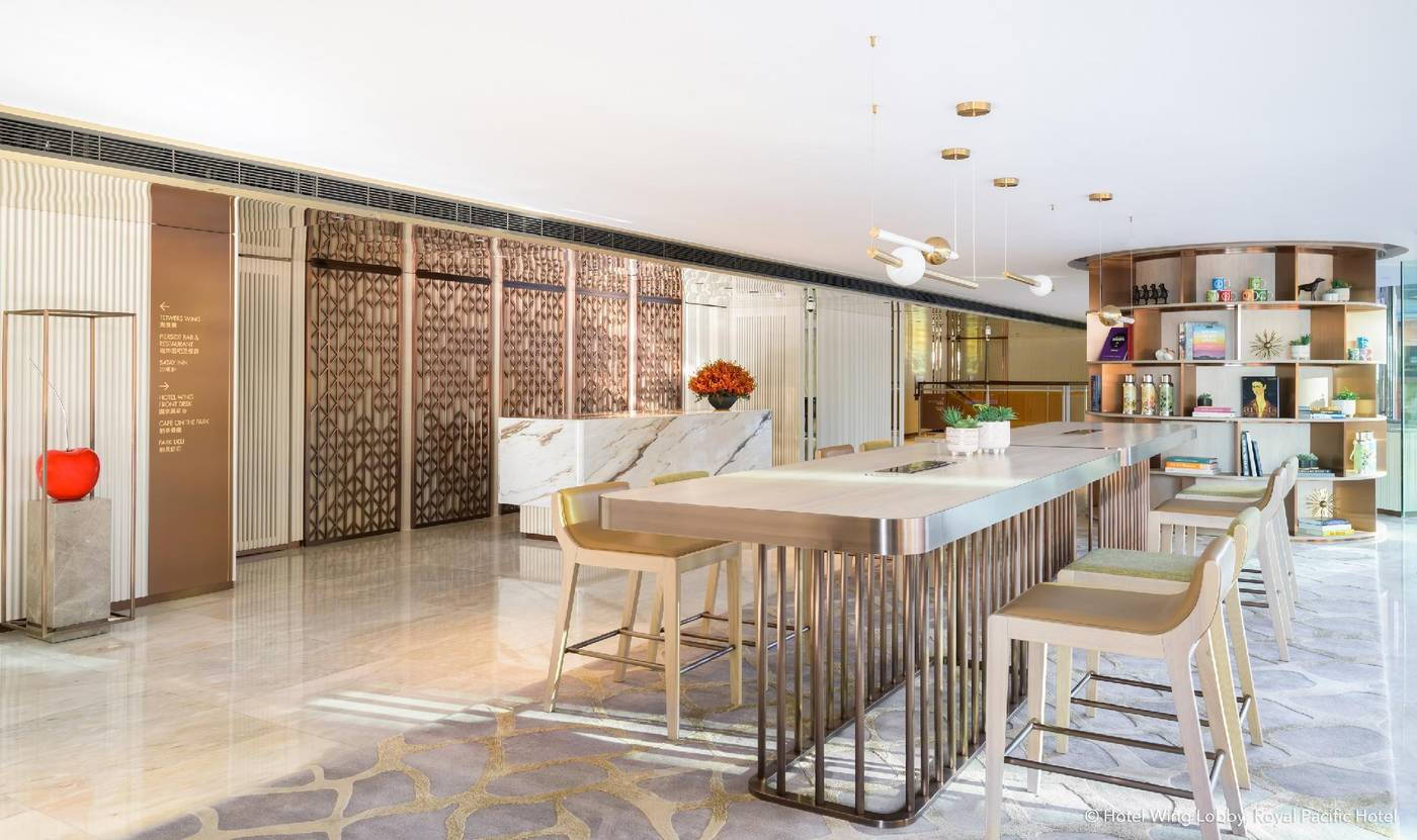 Royal-Pacific-Hotel-and-Towers-Lobby-4