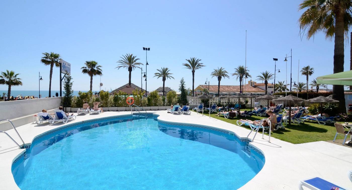 Isabel-Pool-8