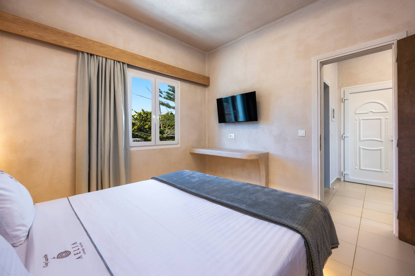 Aelia-Luxury-Suites-Room-24
