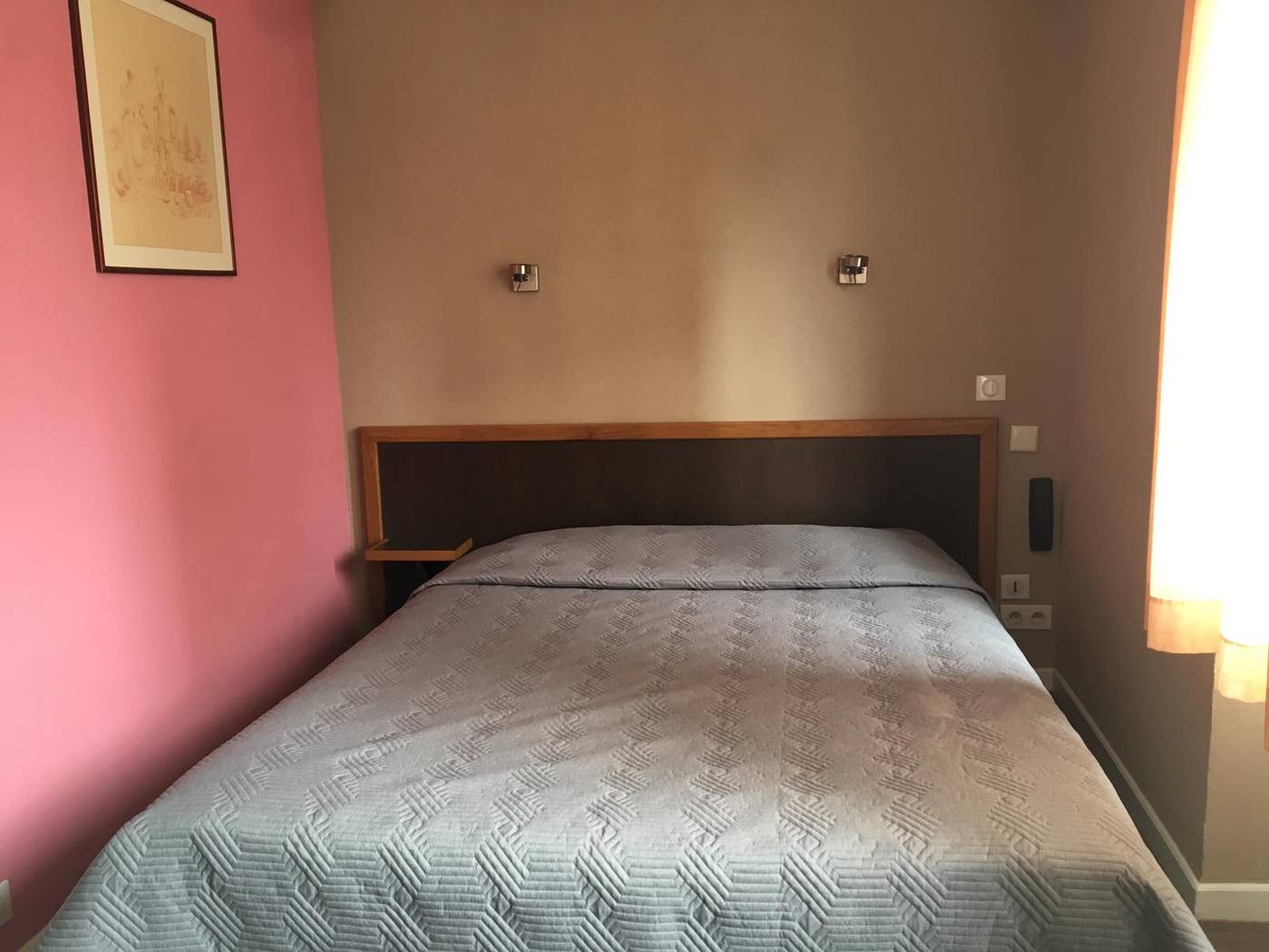 Hotel Val de Saone Lyon Caluire Rilleux - France - SATHONAY CAMP - Room - 6