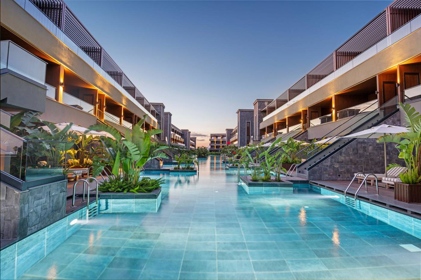 Jacaranda Luxury Resort