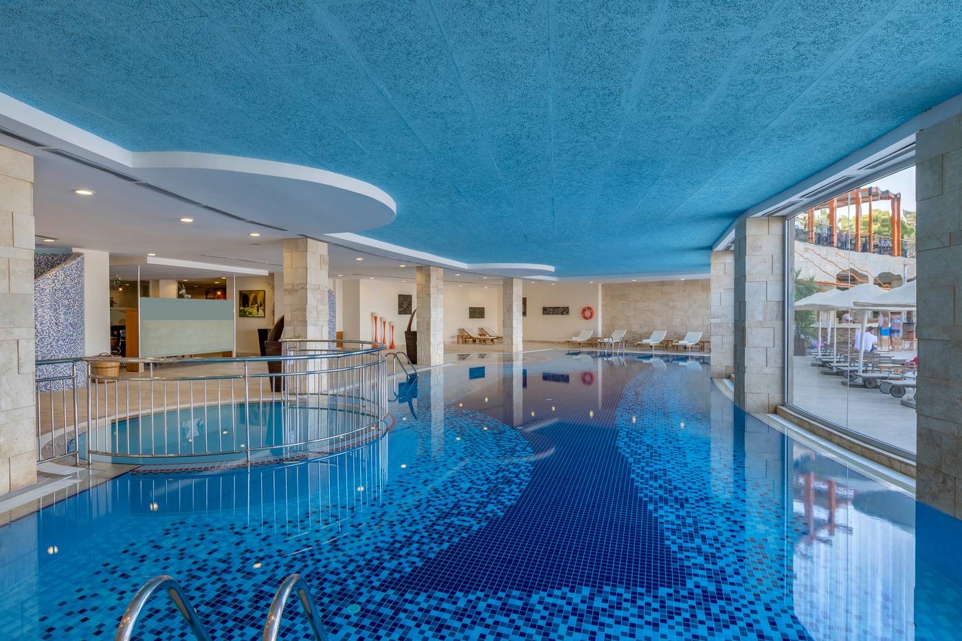 100-INDOOR SWIMMING POOL.jpg
