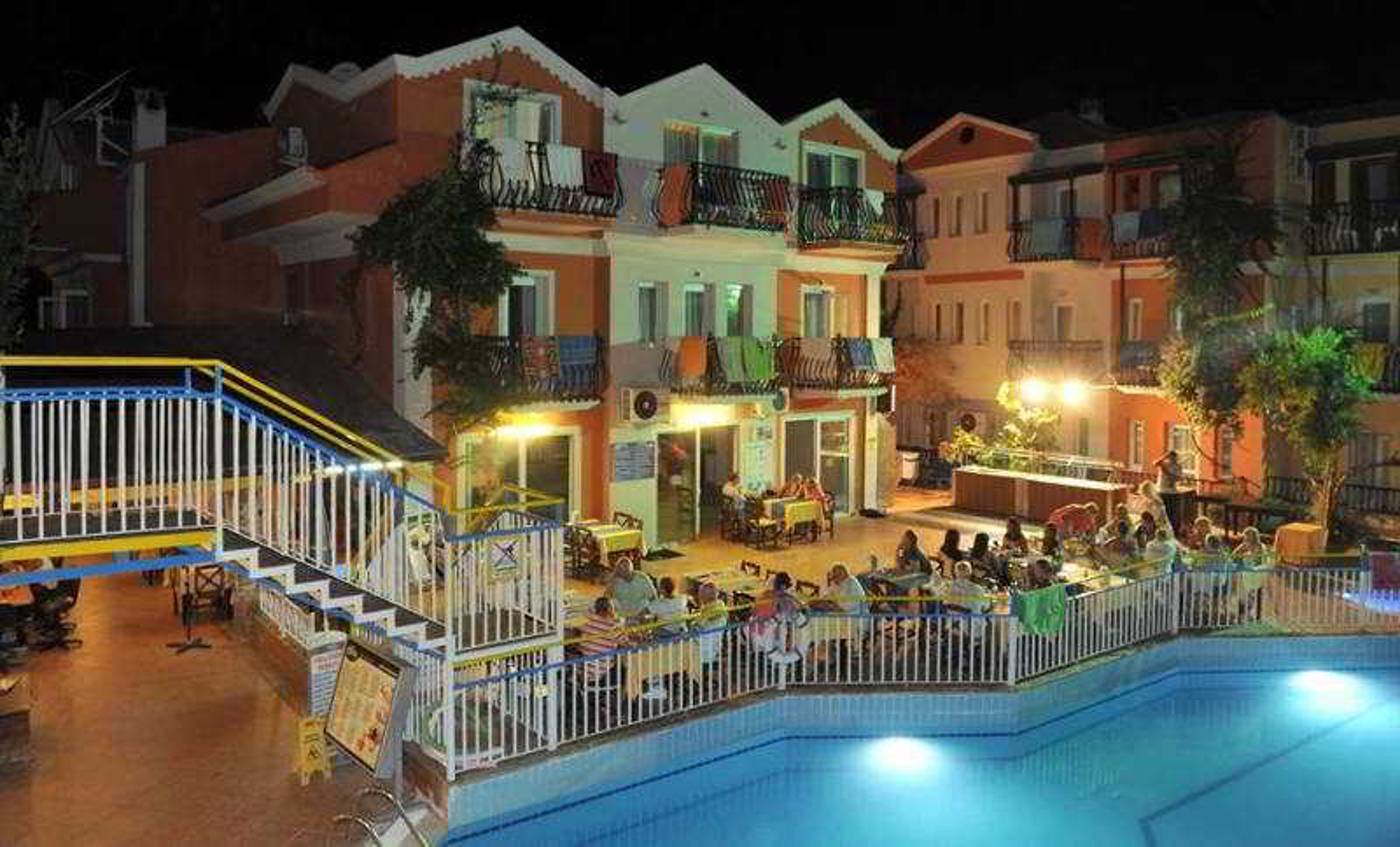 Magic-Tulip-Hotel-Pool-14