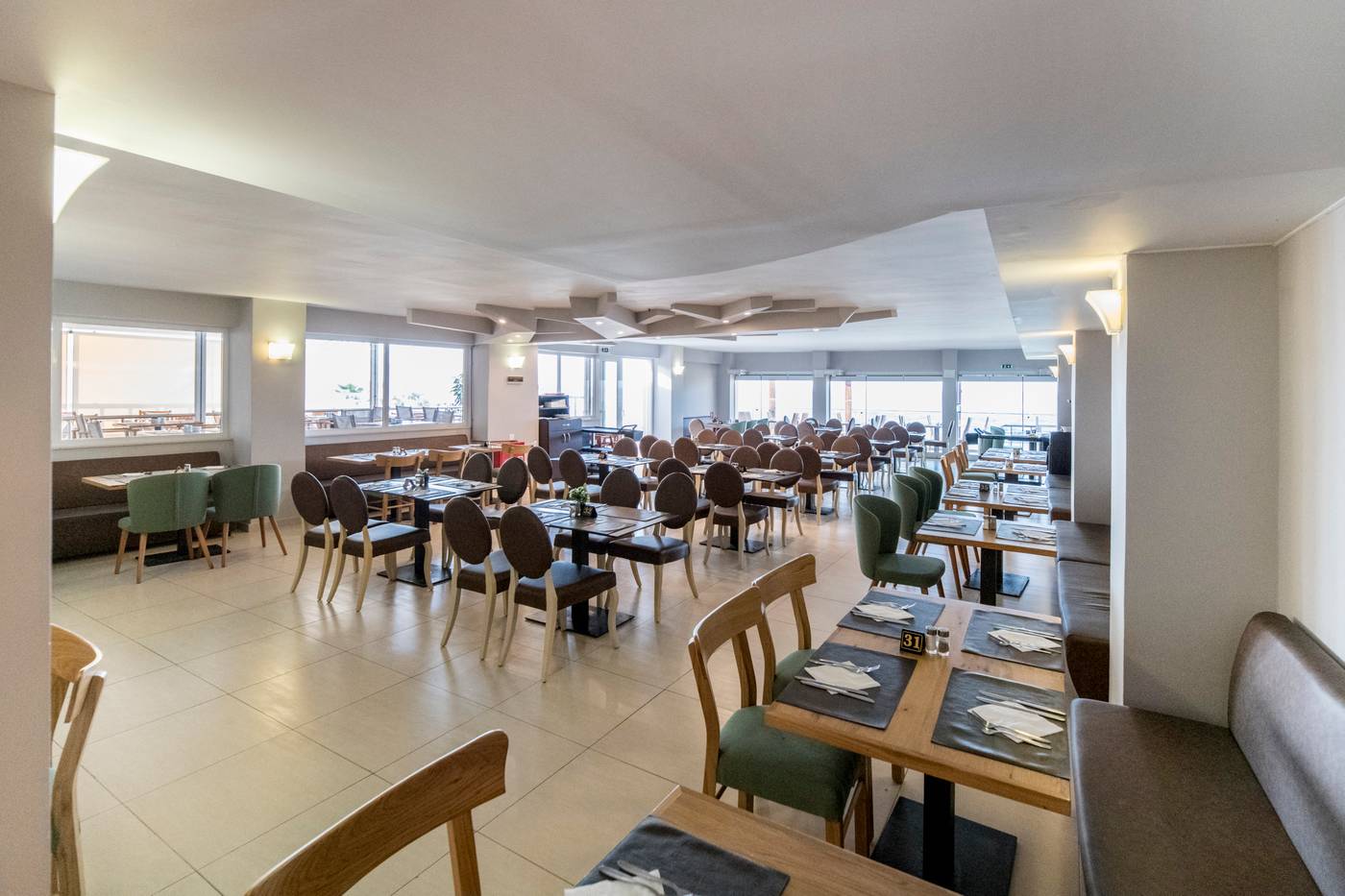 Golden-Beach-Restaurant-6