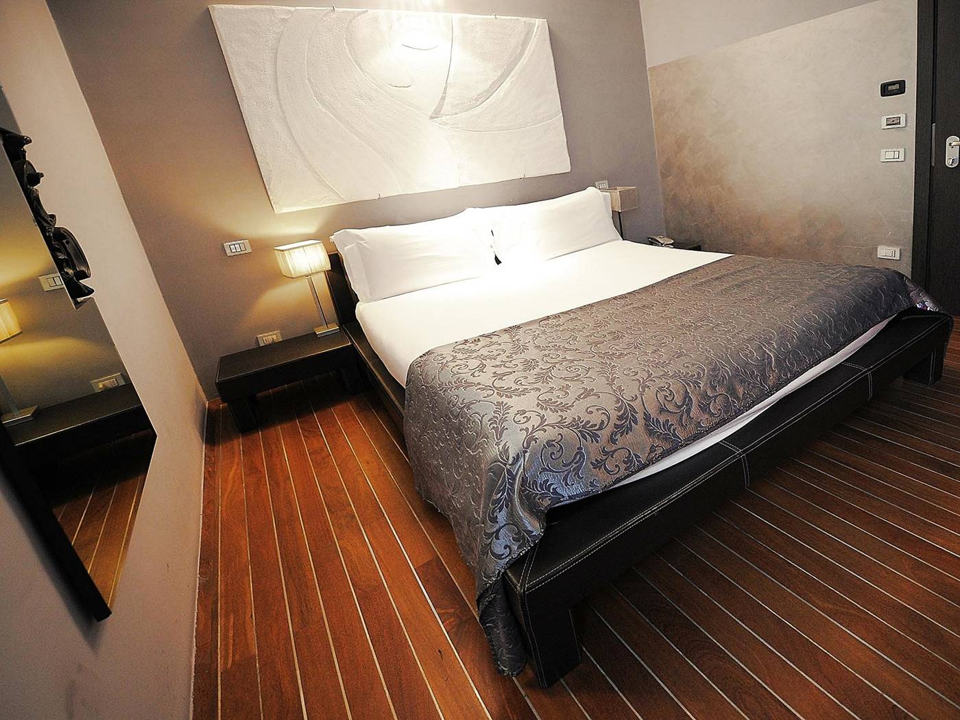 Borghese-Palace-Art-Hotel-Room-4