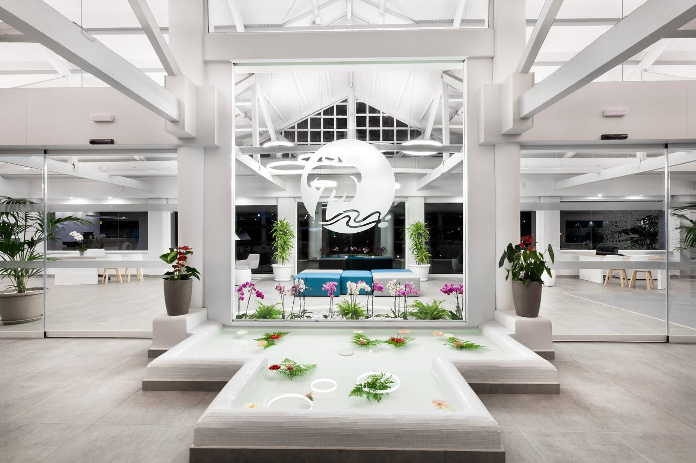 Tropical-Park-Hotel-Lobby-43