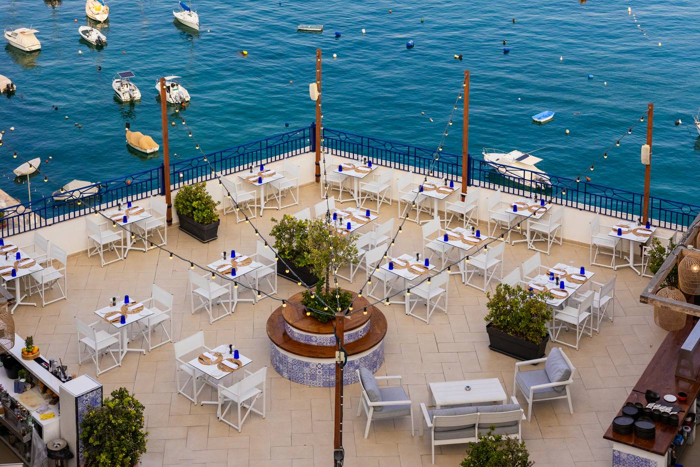 Waterfront-Hotel-Terrace-2
