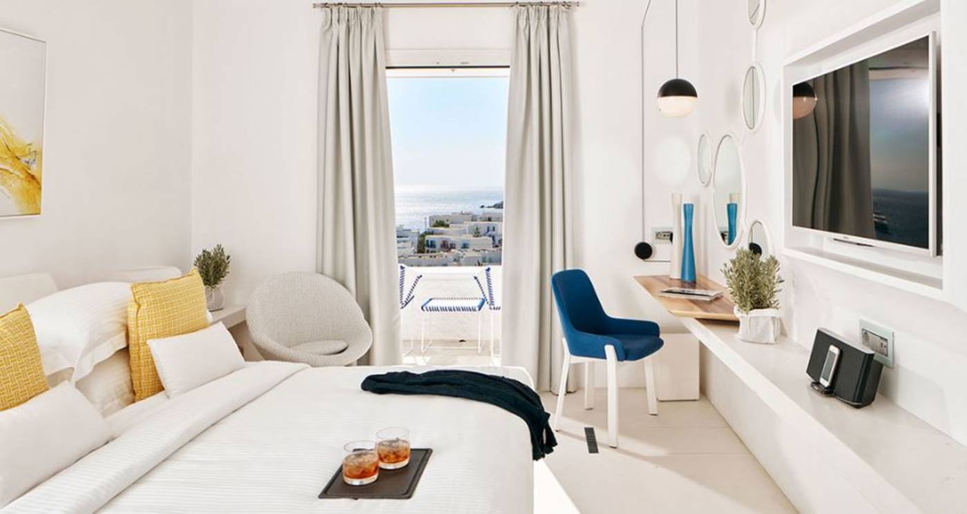 Myconian-Ambassador-Hotel-Relais---Chateaux-Hotel-Room-22