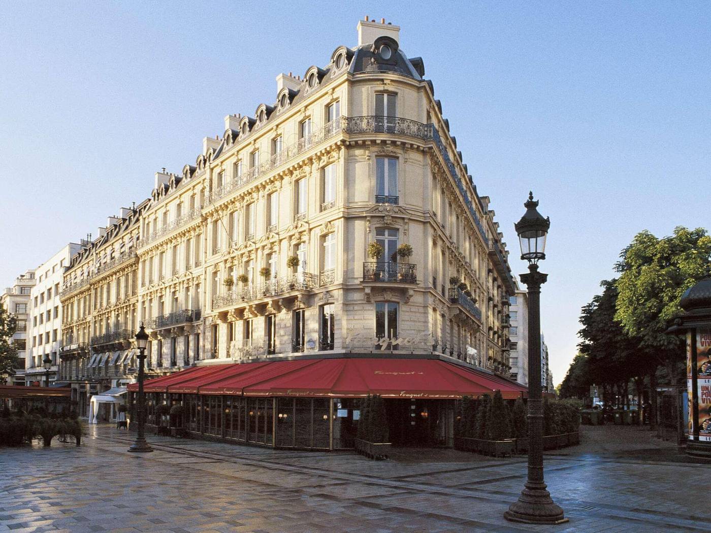 Hotel-Barriere-Le-Fouquets-Paris-General-view-64