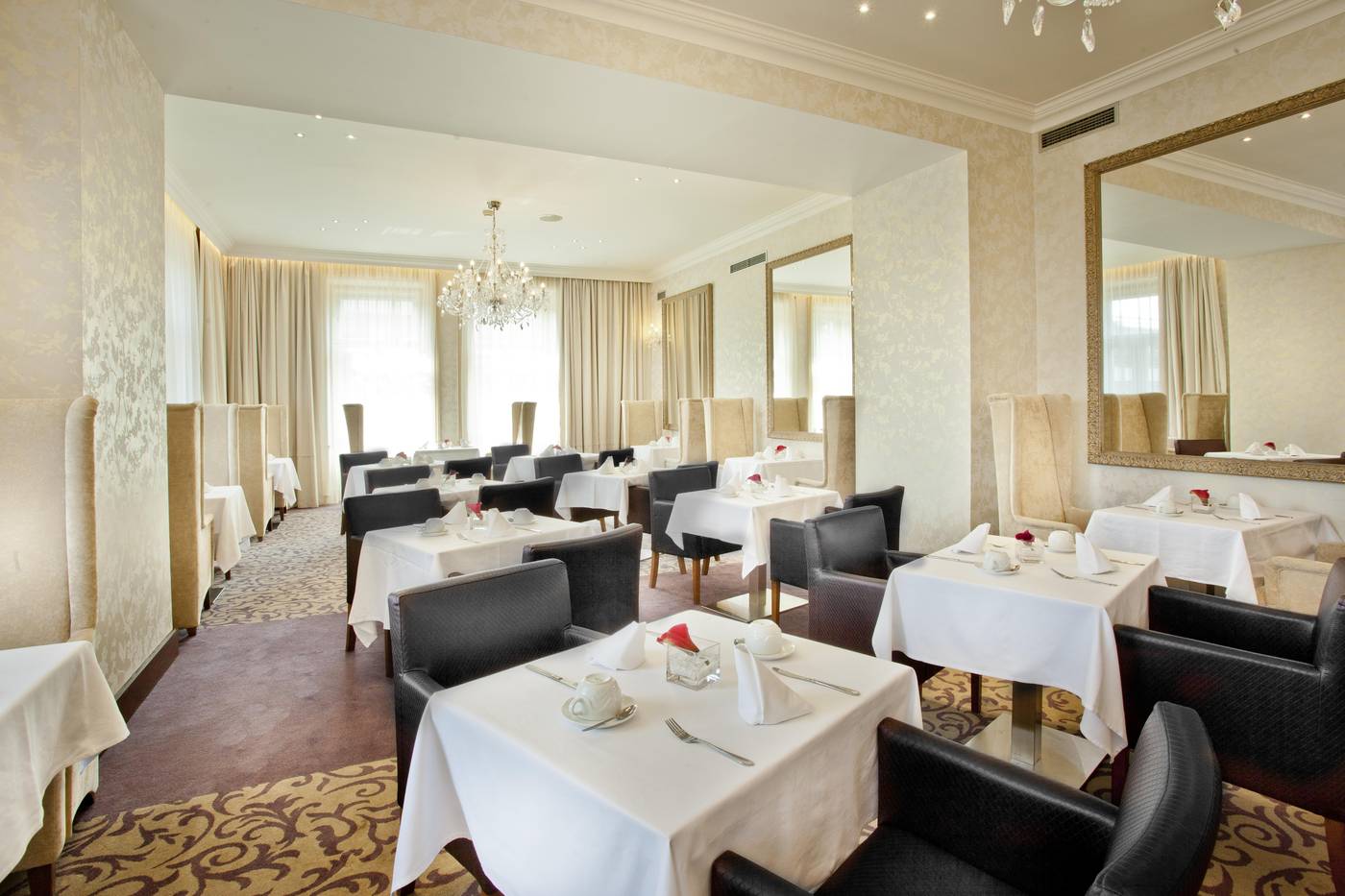 Kosher-Hotel-King-David-Bar-37