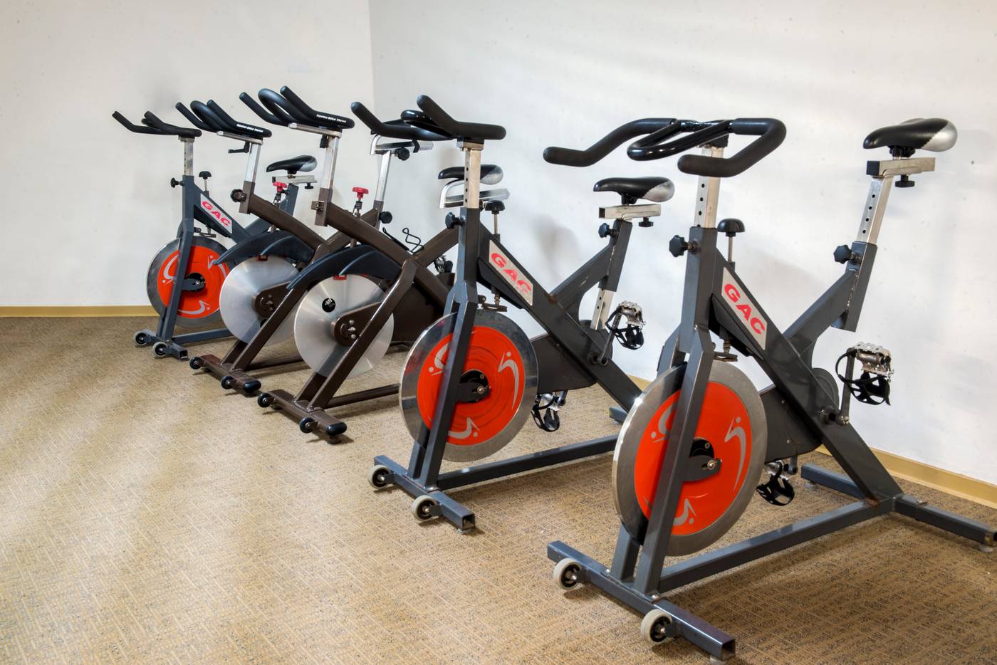 Hotel-LIVVO-Drago-Park-Sports-and-Entertainment-59