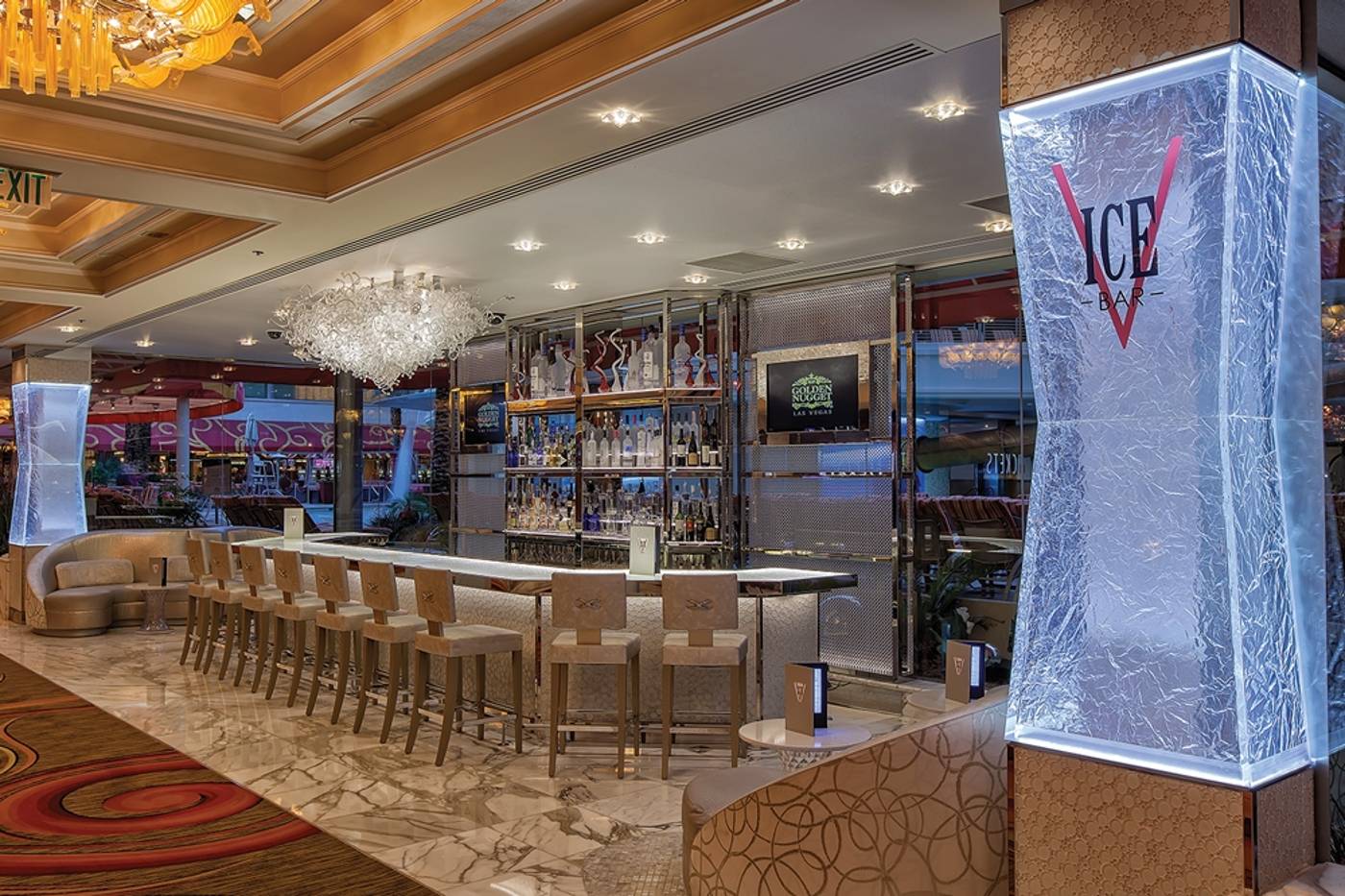 Golden-Nugget-Hotel-Bar-12