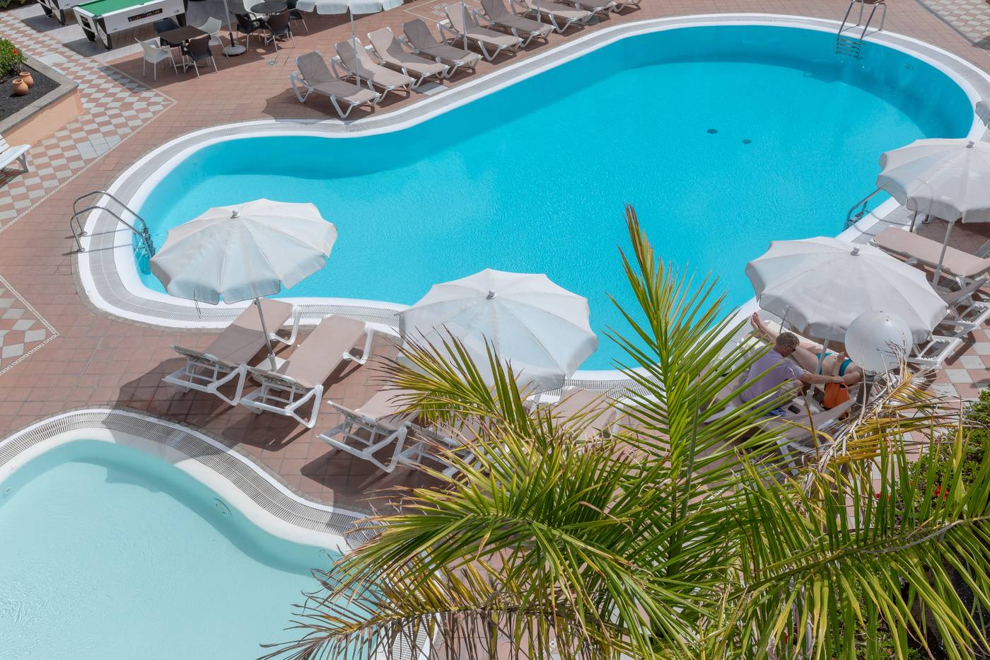 Club-Vista-Serena-Pool-13