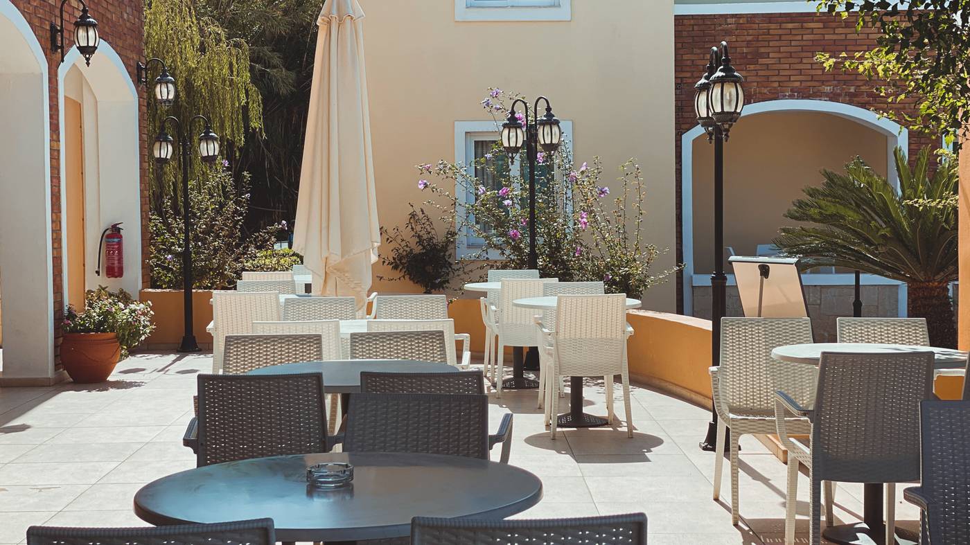 Chrispy-World-Bar-24