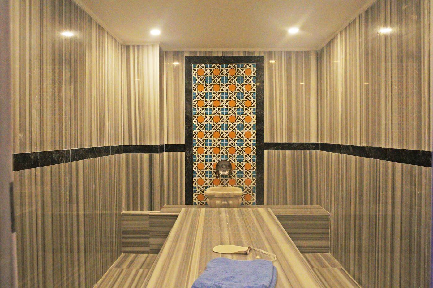 Club-Aqua-Plaza-Sports-and-Entertainment-85