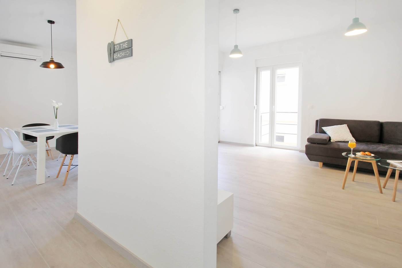 Bacan-Family-Apartments-Room-12