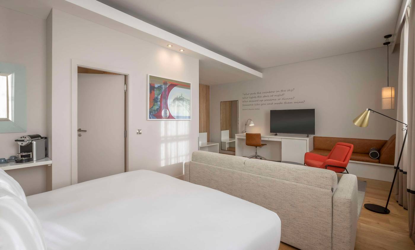 The-Morrison-Dublin--Curio-Collection-by-Hilton-Room-31