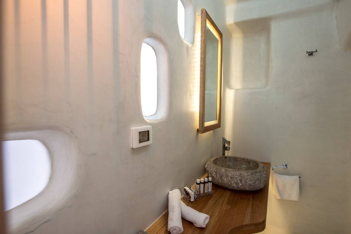 La-Perla-Villas-Room-40