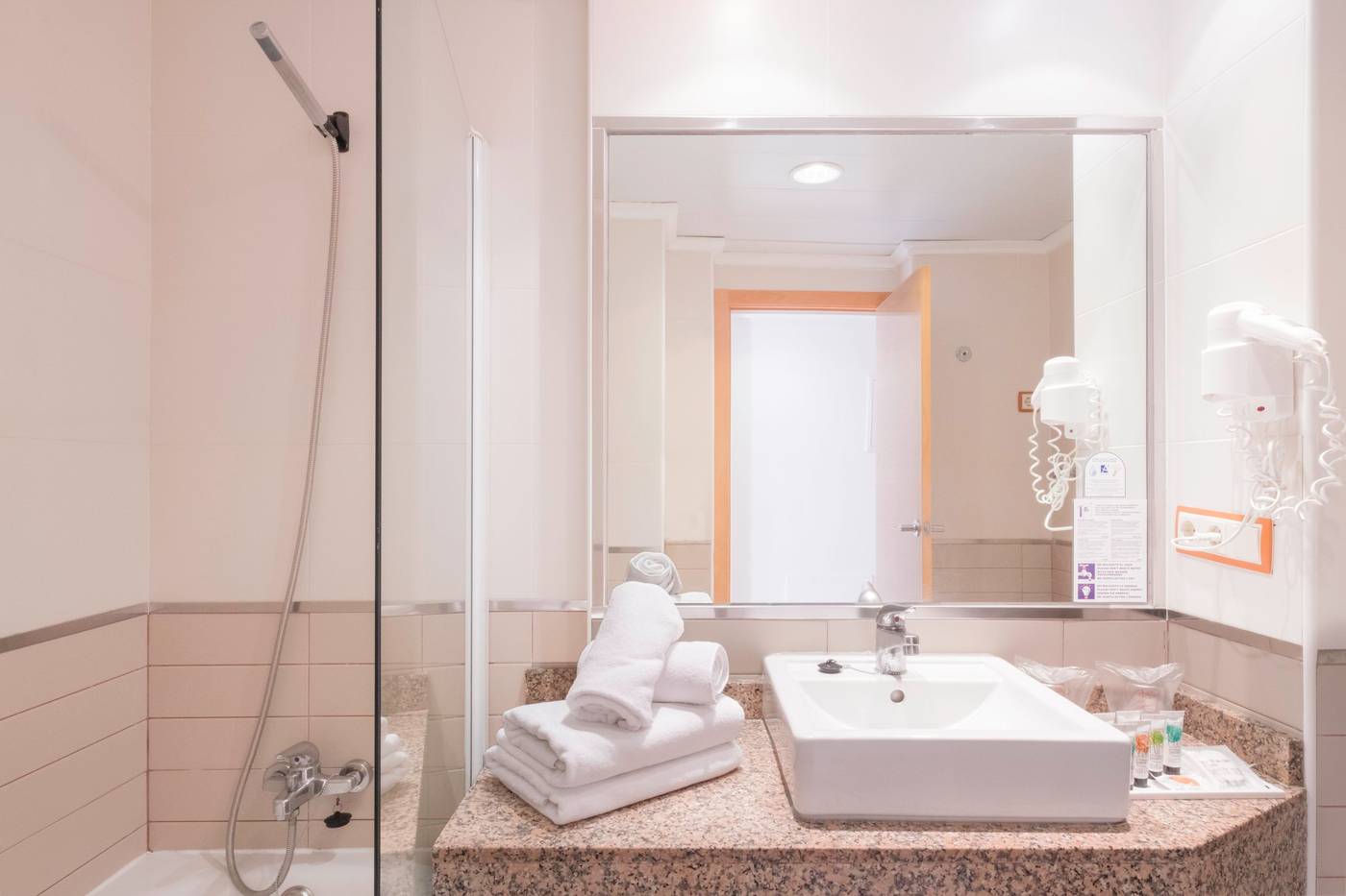 Hotel-Atlantic-by-LLUM-Room-27