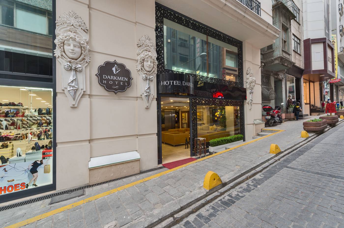 Darkmen-Hotel-General-view-4