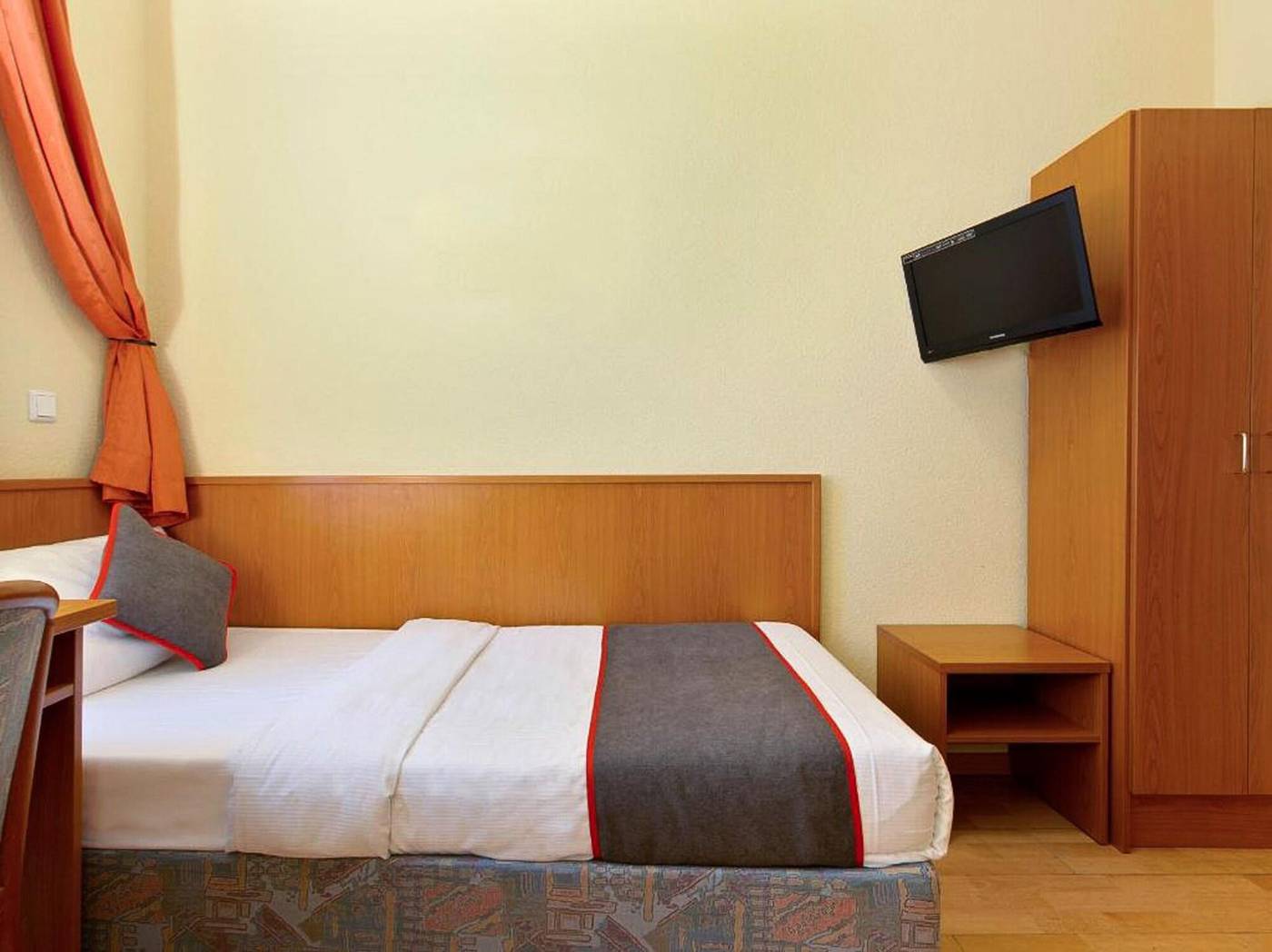 Hotel-Bohemia-By-Vivere-Stays-Room-17