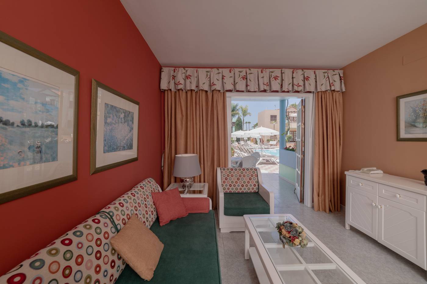 Club-Vista-Serena-Room-32