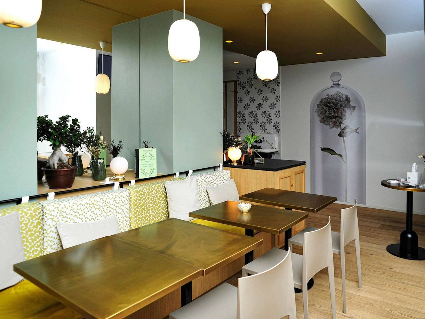 ibis-Styles-Paris-Gare-de-Lyon-TGV-Lobby-10