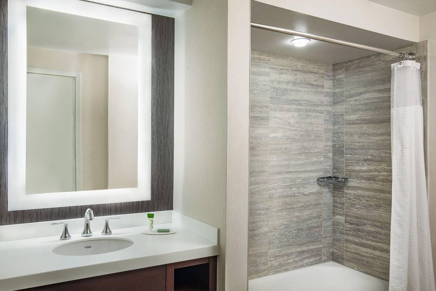 Courtyard-Boston-Downtown-Room-41