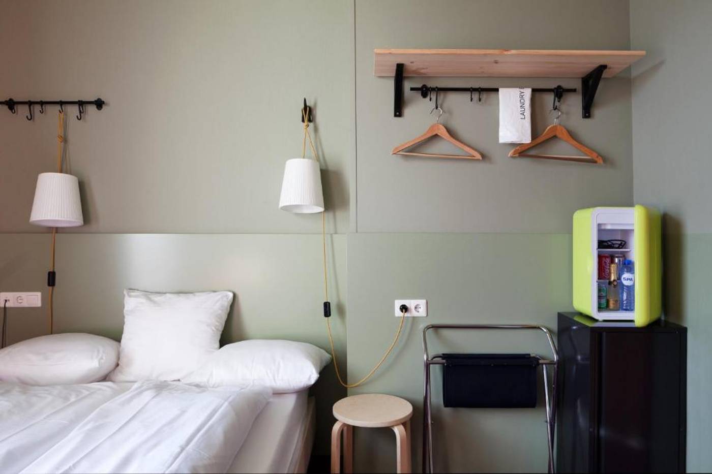 The-Neighbours-Magnolia-Room-7