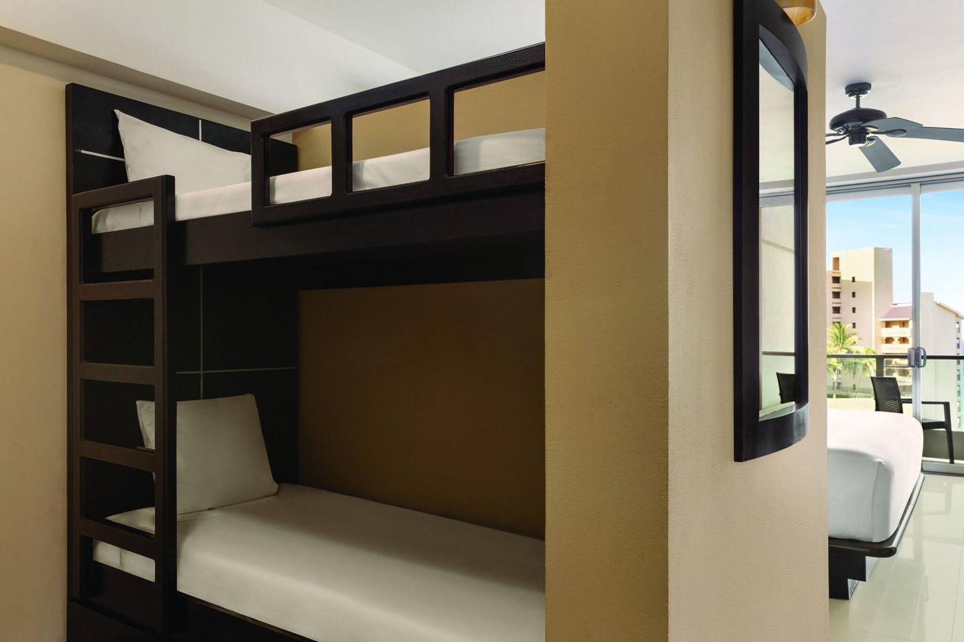 Seadust-Cancun-Family-Resort-Room-47