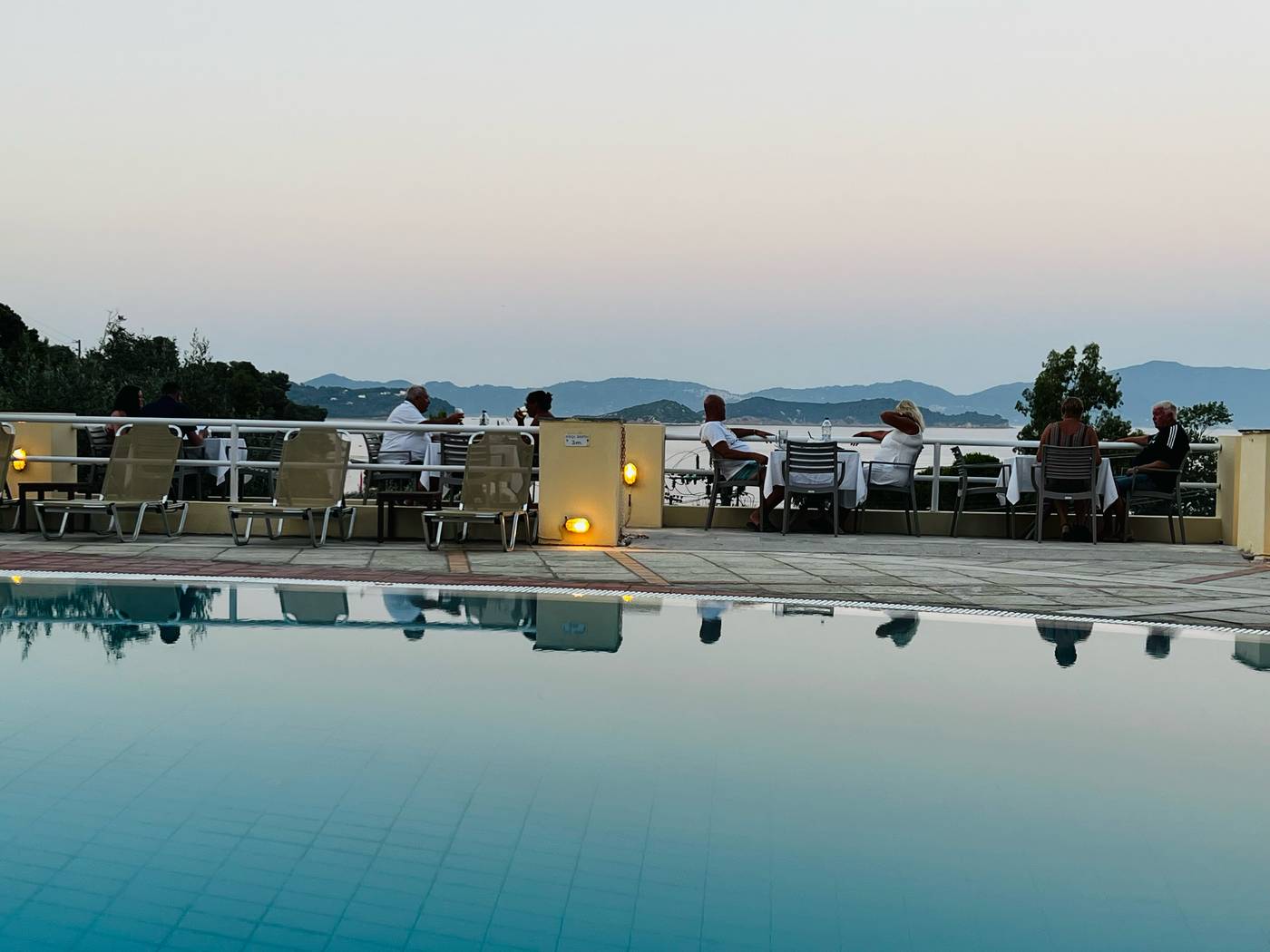 Kanapitsa-Mare-Restaurant-6