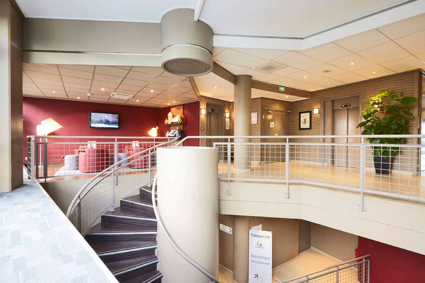 Campanile-Paris-Sud---Porte-d-Orleans---Arcueil-Lobby-7